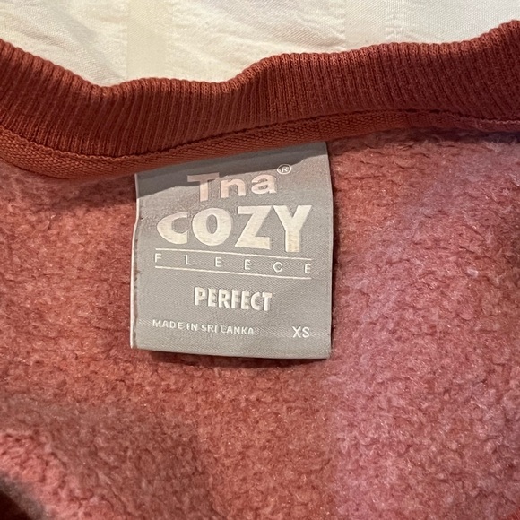 Aritzia TNA Set - Picture 5 of 6